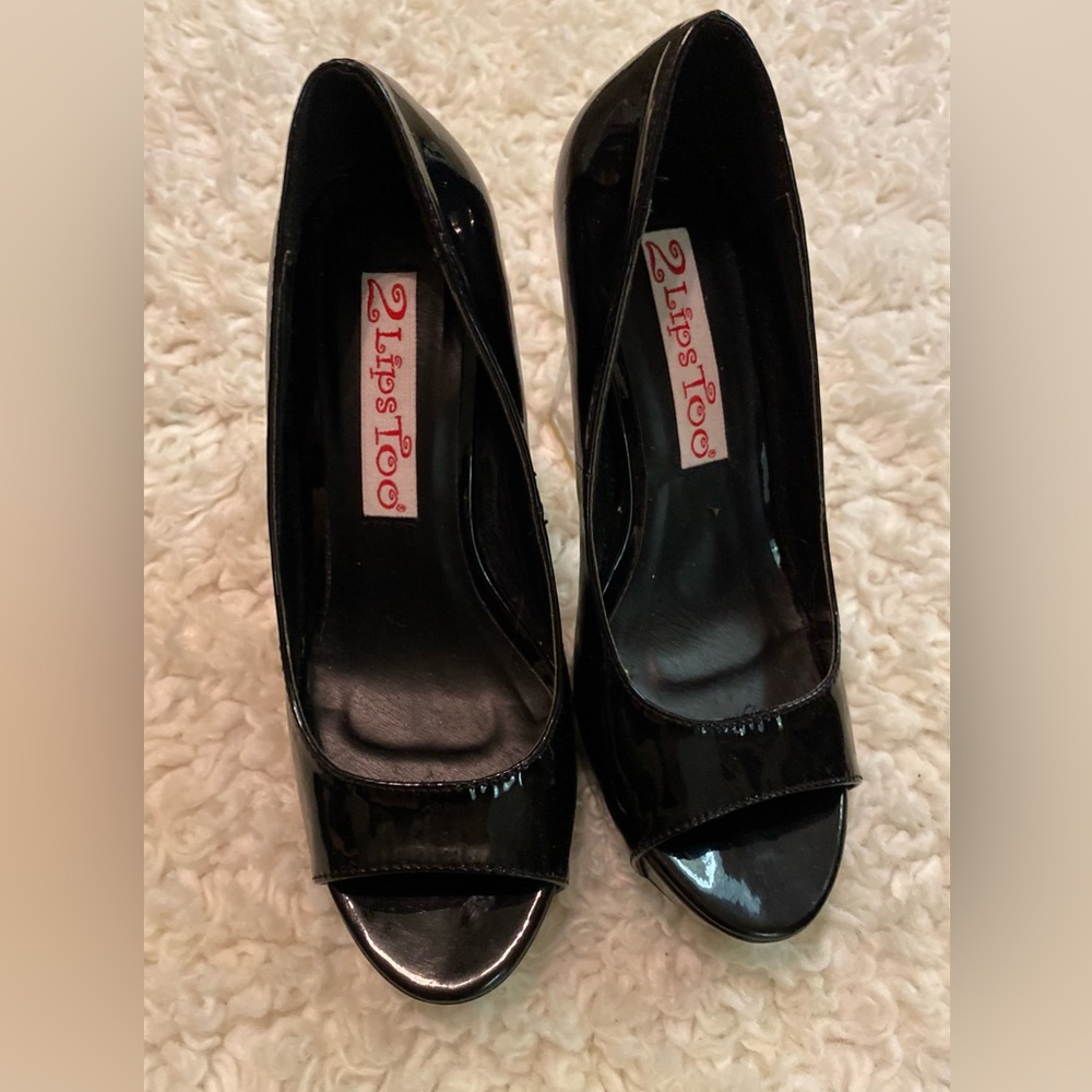 Black Patent with lucite heels Sexy & one of a kind size 6